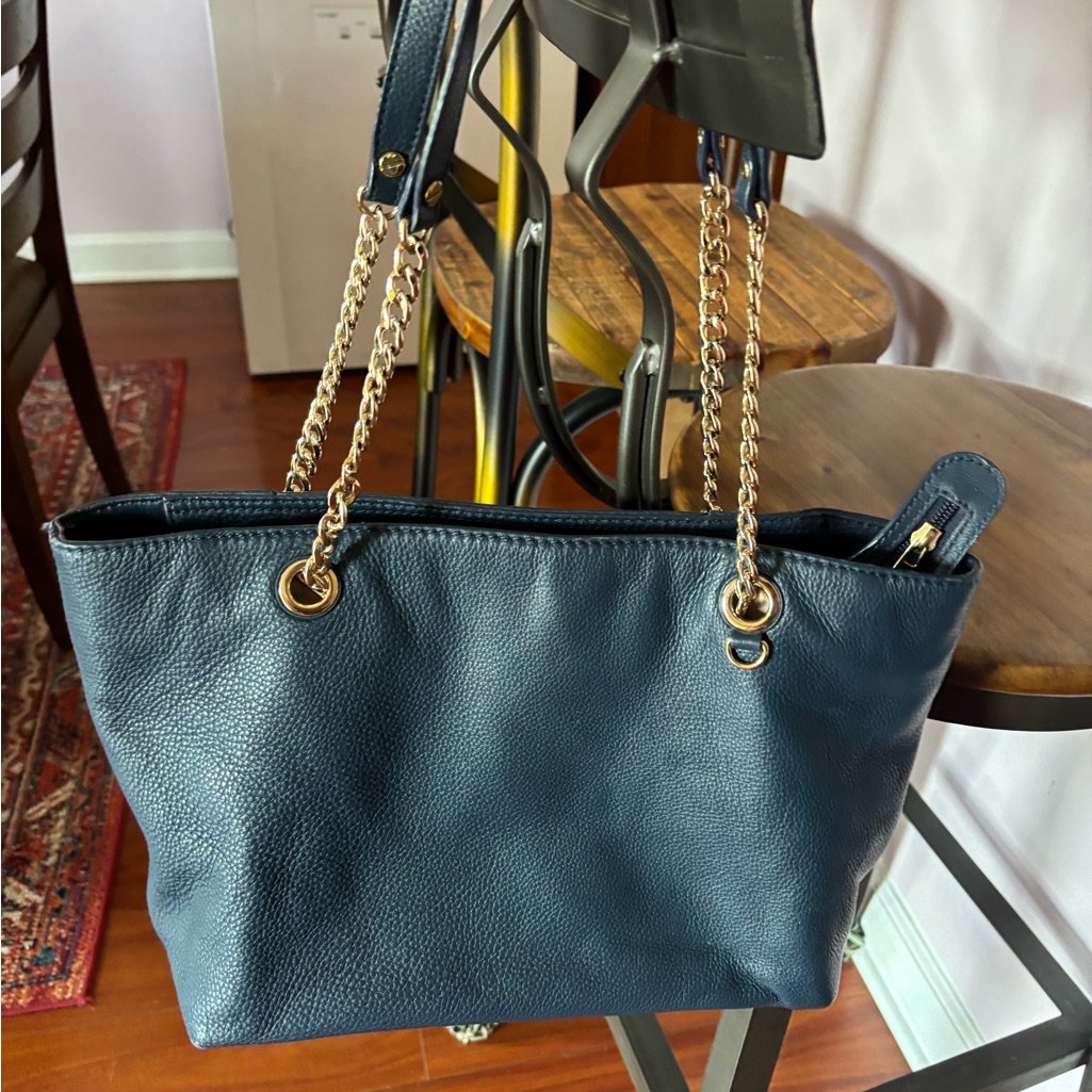 Michael Kors Navy Blue Shoulder Bag With Gold Chain